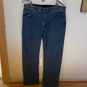 Wrangler Men's Classic Blue Straight Jeans